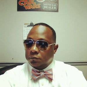 Meet your Posher, Adam